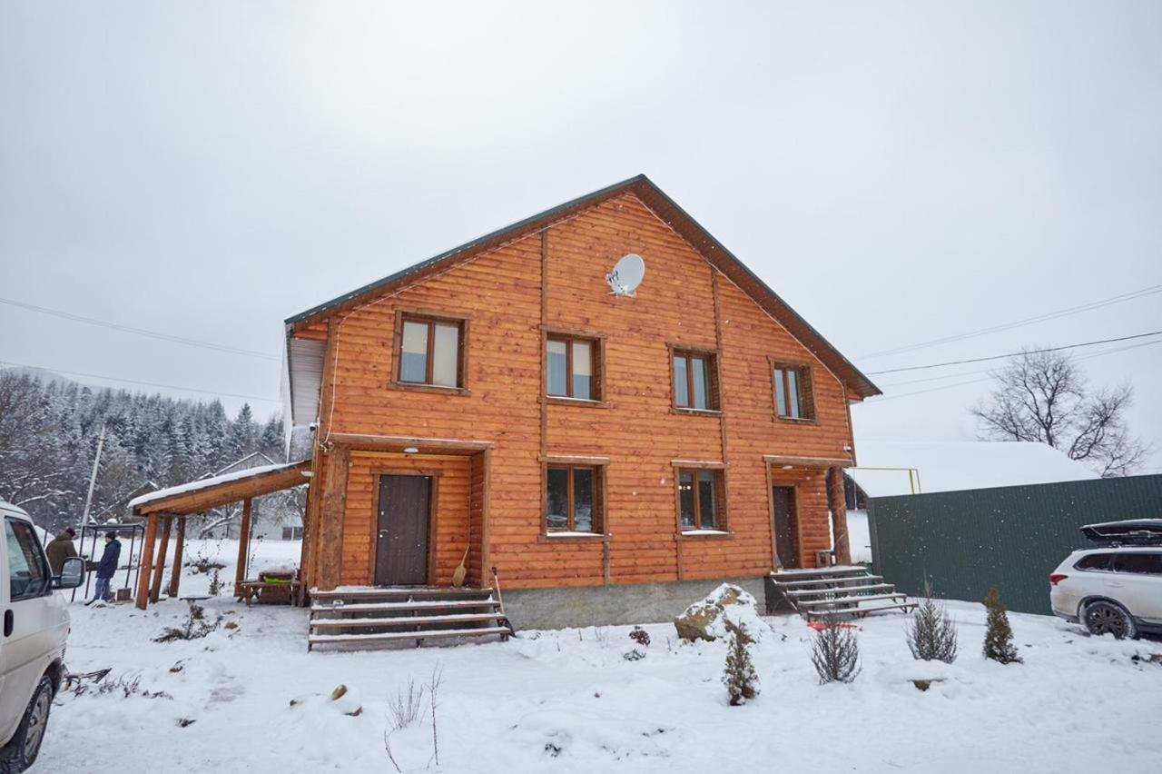 Villa Na Uzlissi Migovo Bagian luar foto