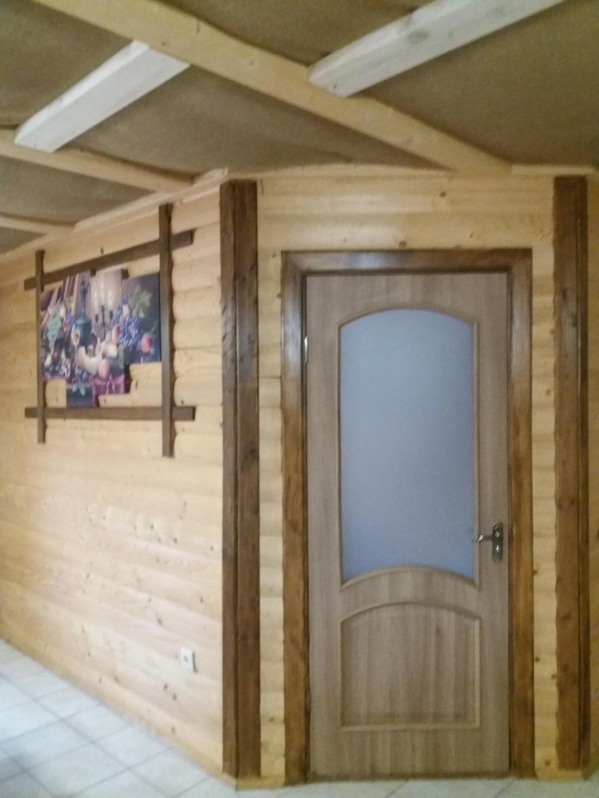 Villa Na Uzlissi Migovo Bagian luar foto