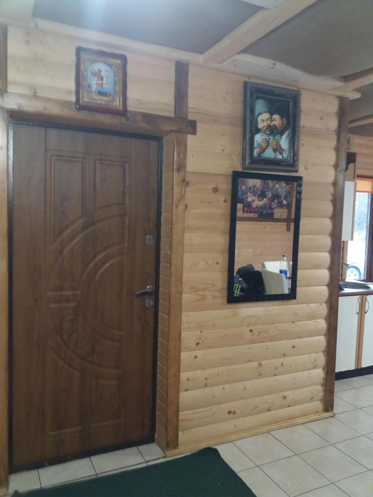 Villa Na Uzlissi Migovo Bagian luar foto