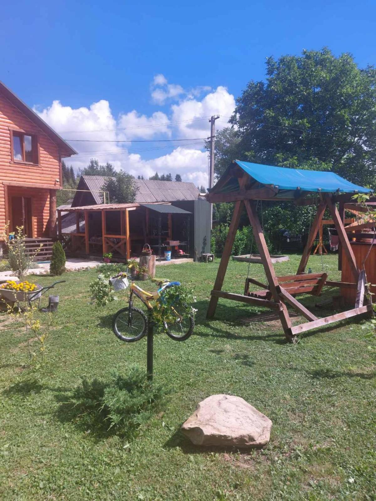 Villa Na Uzlissi Migovo Bagian luar foto