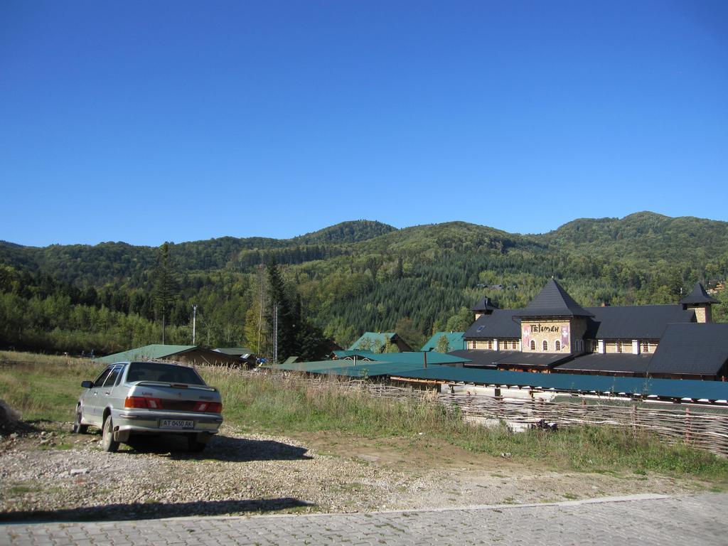 Villa Na Uzlissi Migovo Bagian luar foto